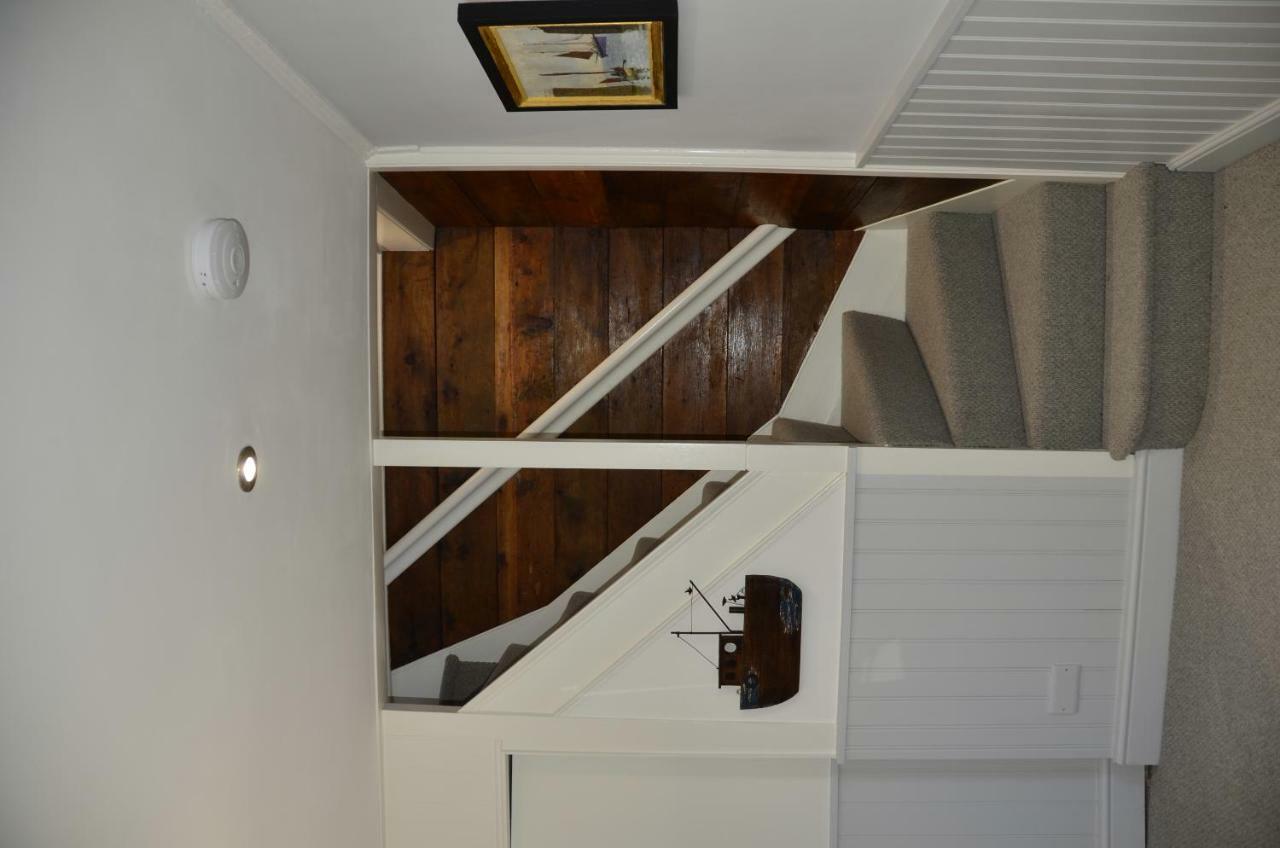 Sunny Corner Apartment Mousehole Luaran gambar